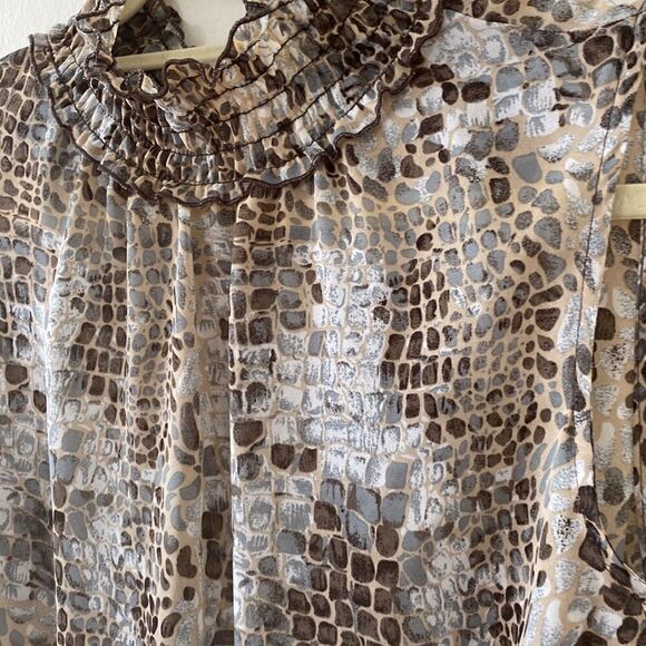 Sere Nade blouse sleeveless mock neck medium polyester animal print grey… - Picture 2 of 5